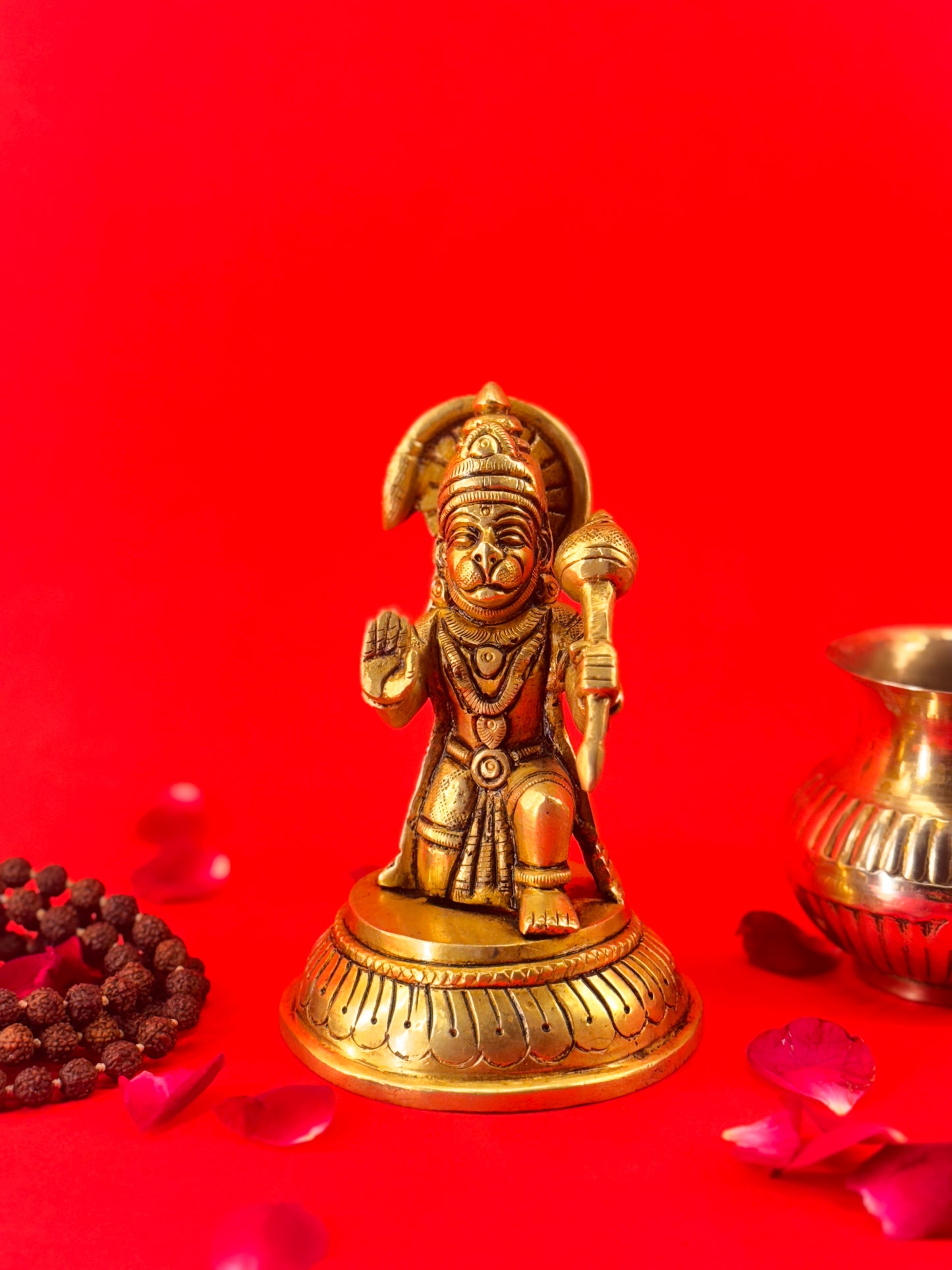 Divine Brass Lord Hanuman Idol – Symbol of Strength, Protection & Devotion